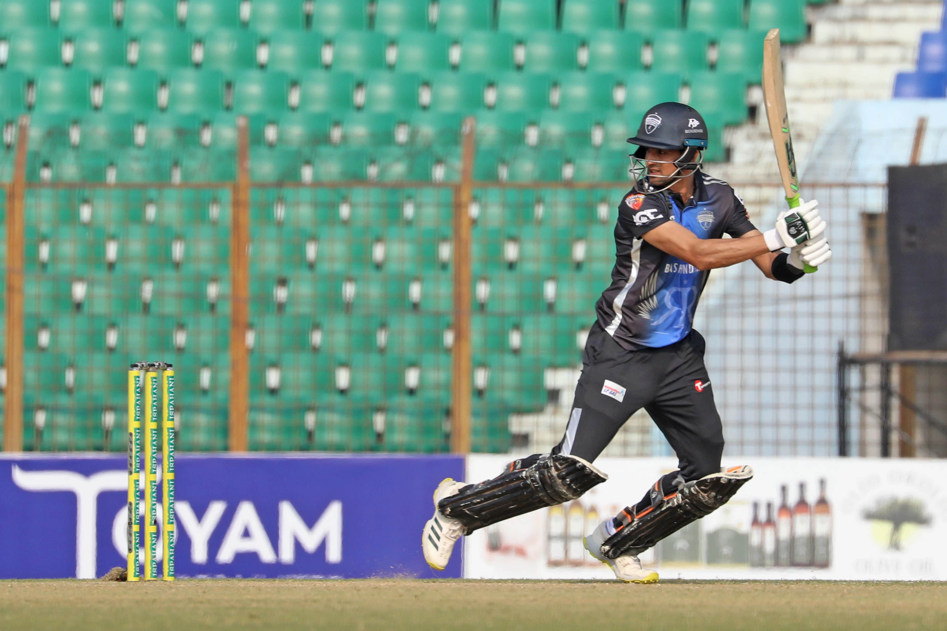 Shamim's 71 keeps Rangpur Riders in the hunt for a place in final
